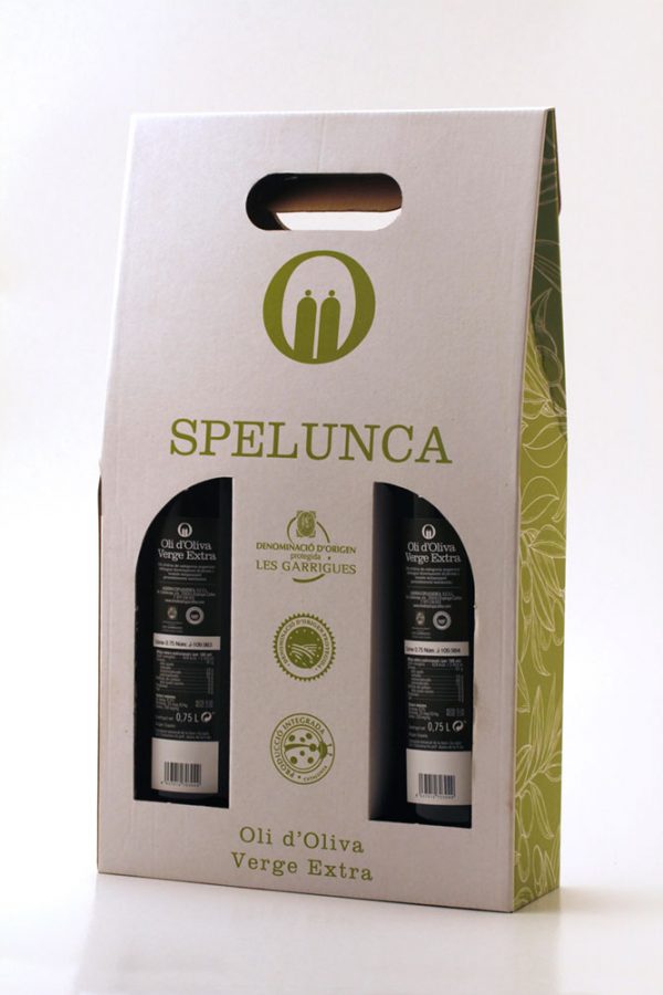 Box of 3 bottles 0.75 L black label. Extra Virgin Olive Oil Spelunca 100% arbequina